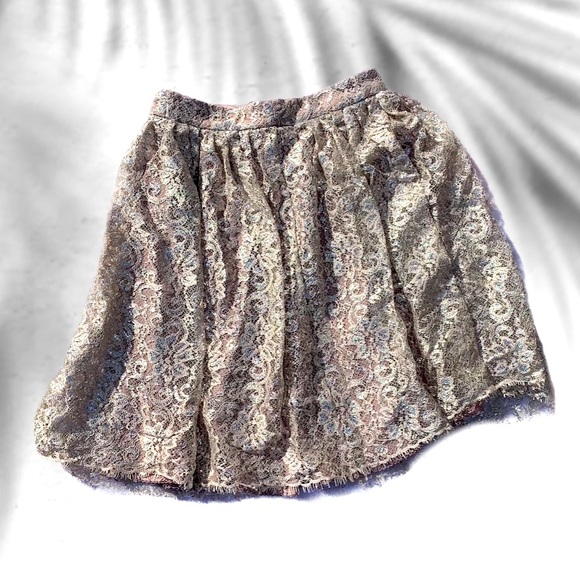 Beautiful silver and mauve skirt - Picture 2 of 6